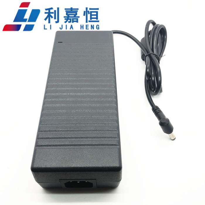 24V8A桌面式电源 LED直流稳压电源 192W大功率适配器 开关电源