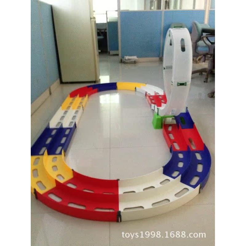 地推玩具电动四驱车彩色轨道V4018双轨炫龙赛车跑道汕头厂价