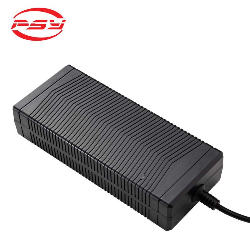 18.25V21A充电器PSE UKCA CE UL CCC认证18.2V20A磷酸铁锂充电器