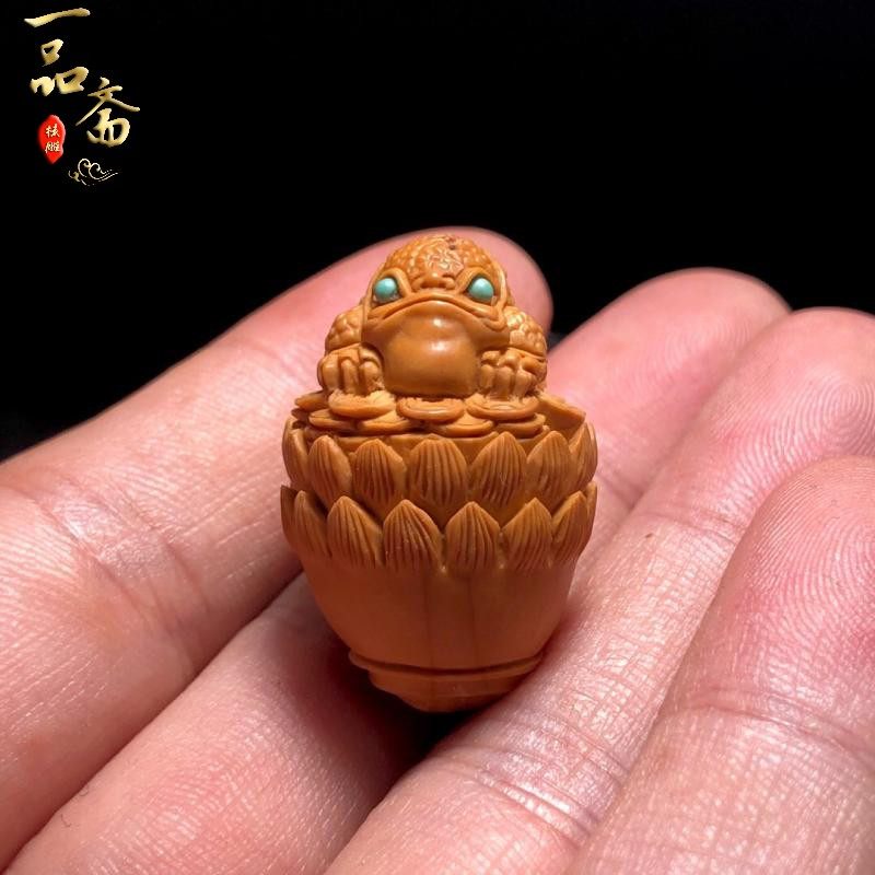 好货橄榄核单籽镶松石金蟾核雕三通佛头手工雕刻蛤蟆吊坠手串文玩图片