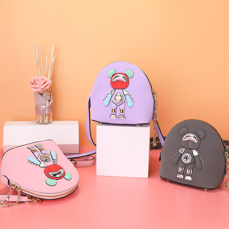 星际熊包包女款斜挎女式新款轻奢小众高级感高端大气女士日常百搭