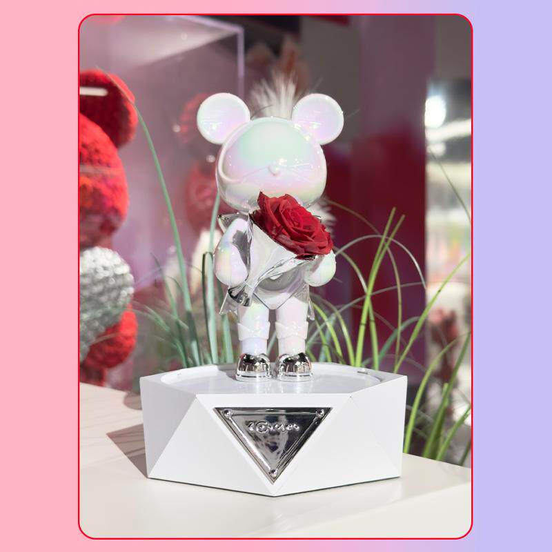 星际熊新款钟情小熊手办玫瑰永生花送女生情人节生日礼物桌面摆件
