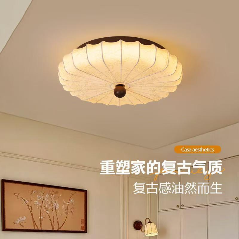 法式复古实木卧室灯吸顶灯中古风客厅灯日式圆形布艺主卧书房灯具