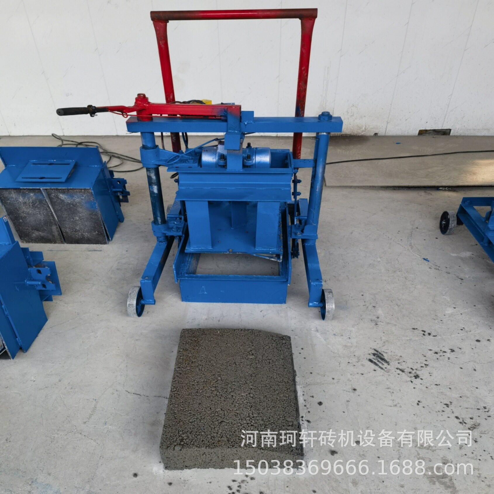 2-45小型制砖机实心斜坡式路沿石水泥砖机便携式可移动砖机