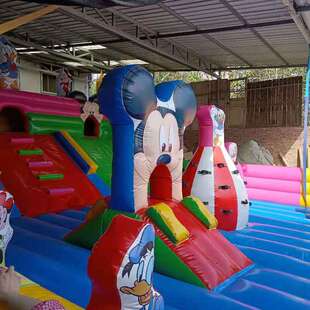 户外大型充气城堡蹦蹦床滑梯儿童乐园淘气堡游乐设备款式多样