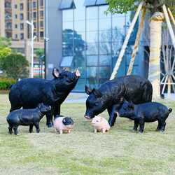 嘉兴黑猪模型雕塑仿真猪玻璃钢工艺装饰摆件动物园林庭院餐厅农场