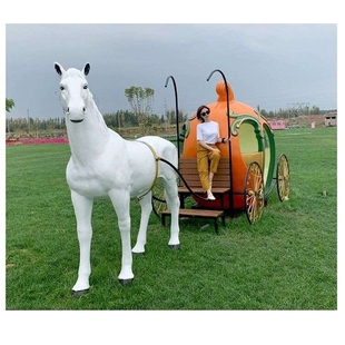 景区网红引流摆件玻璃钢婚庆拍照雕塑铁艺梦幻童话南瓜马车摆件