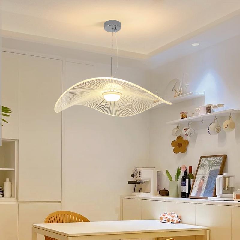 餐厅灯简约现代创意设计广东中山护眼灯具飞碟饭厅餐桌吧台吊灯C2