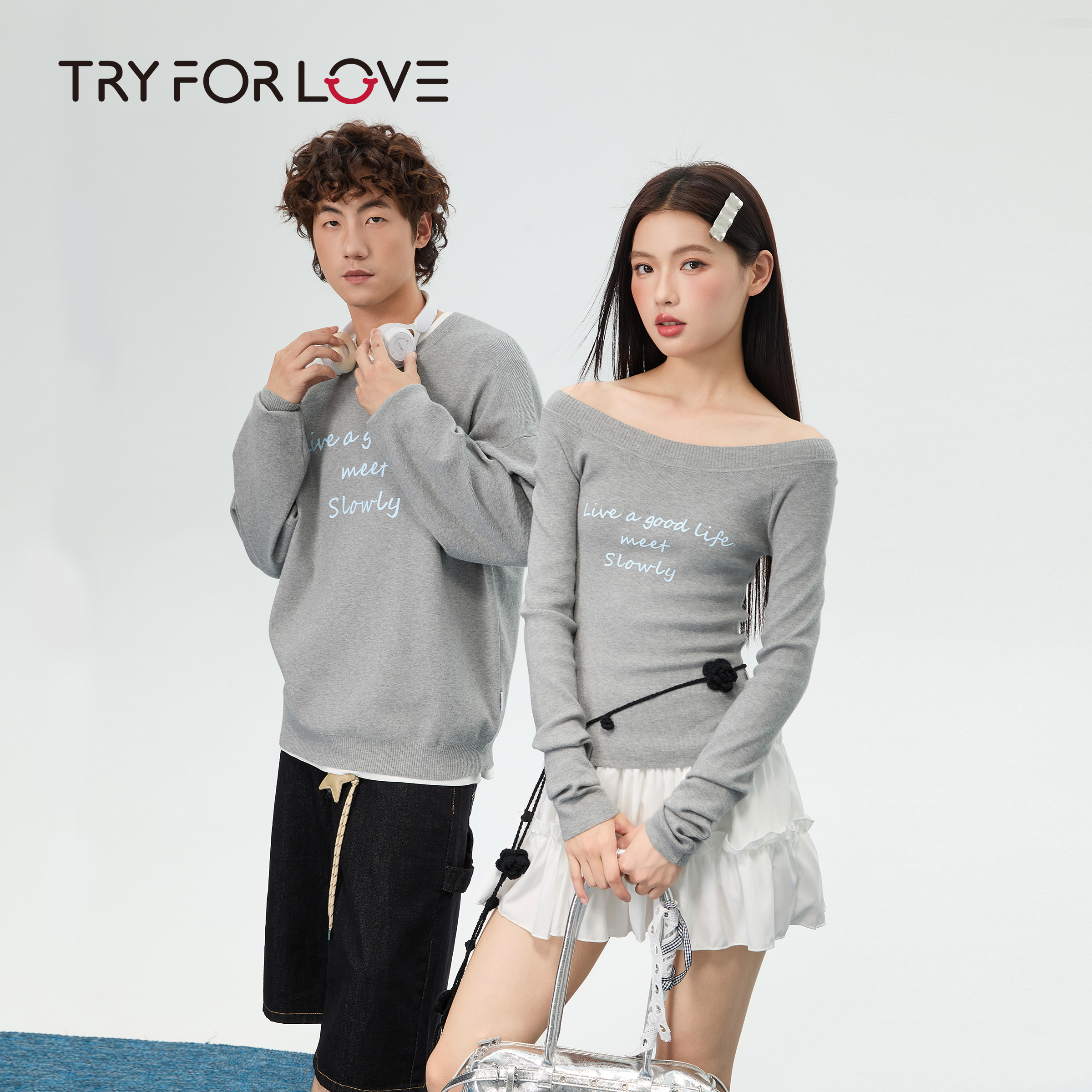 TRYFORLOVE斜肩薄款修身情侣装毛衣2025新款秋冬季字母刺绣上衣女