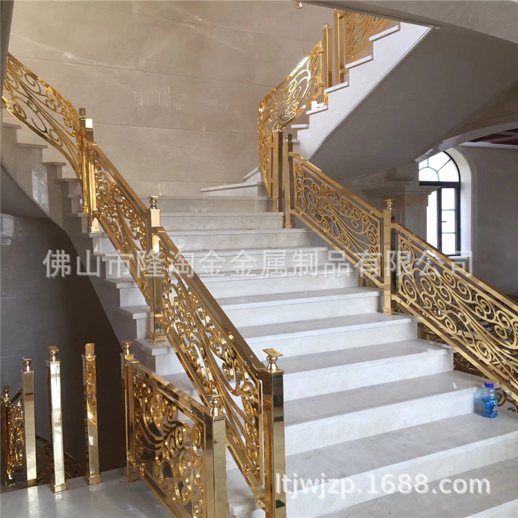 内蒙古豪华酒店雕花k金铝艺旋转式护栏创意雕花铝艺楼梯护栏厂家