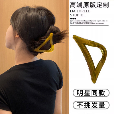 三角形抓夹女高级感2025新款