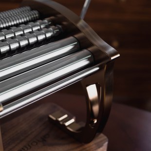 精选恋家压面器316不锈钢面条机手动切面母婴级SGS认证可水洗手工