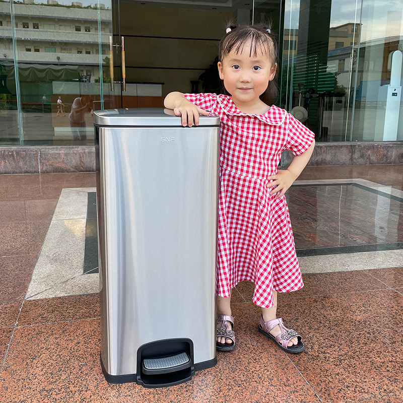 精选南方GNF不锈钢脚踏垃圾桶50升大容量家用20L厨房客厅30L走廊