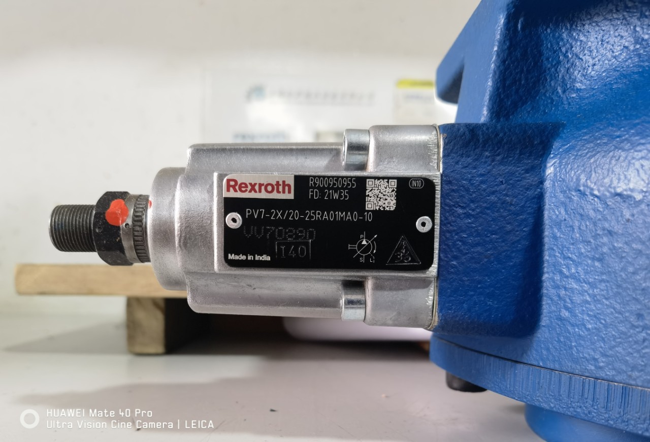R900950955  PV7-2X/20-25RA01MA0-10  Rexroth变量叶片泵