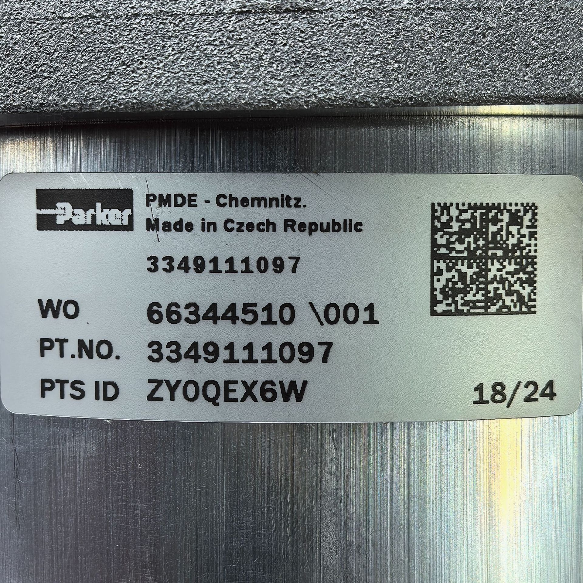 3349111097 PGP511A0110CS4D3NL2L2B1B1 # Parker//派克， 液压泵