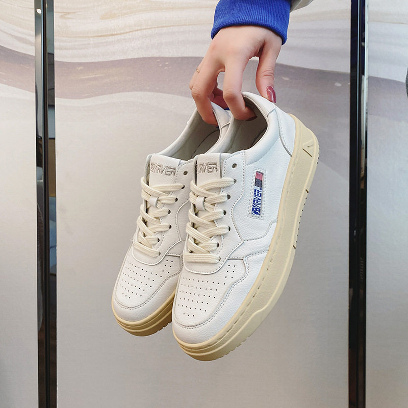 2024新款真皮小白鞋老爹鞋大码41-43厚底休闲运动鞋女时尚百搭女,女鞋,休闲板鞋,淘宝优惠券,粉丝福利购,淘宝优惠卷