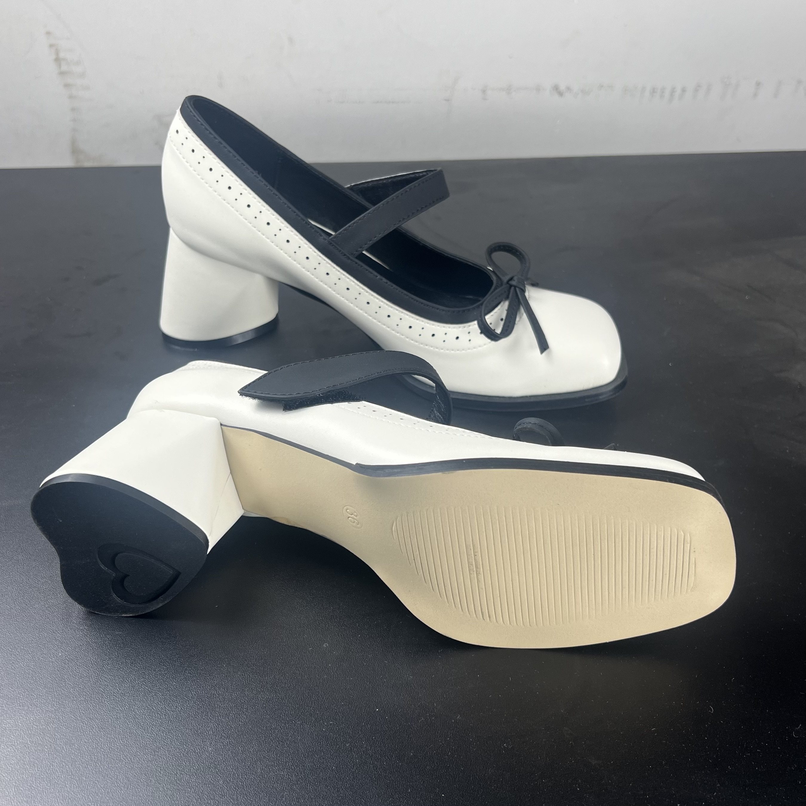 真皮通勤一字带蝴蝶结玛丽珍鞋