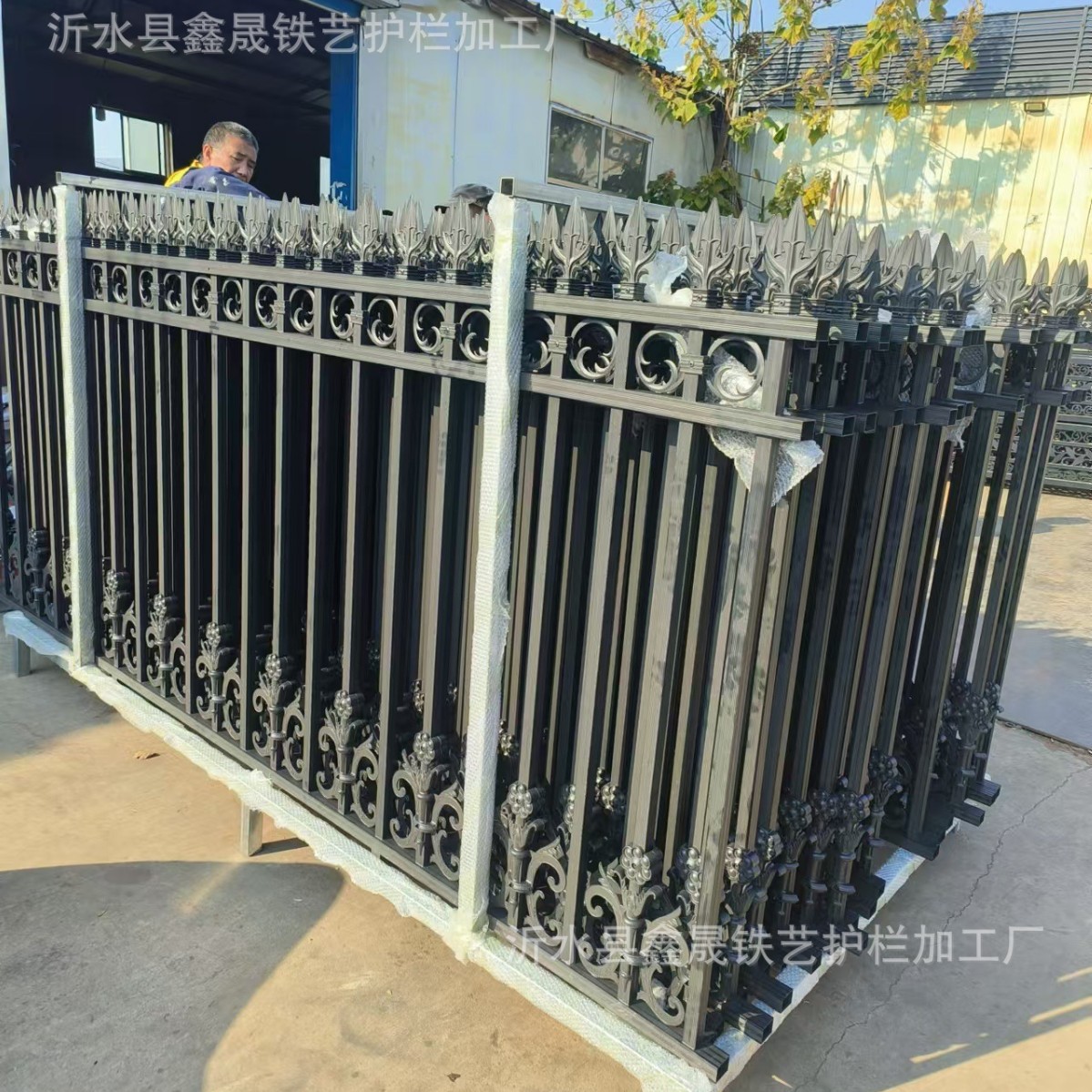 园艺护栏隔离新小区阳台栅栏庭院别墅艺术厂家供应围栏户外栏杆