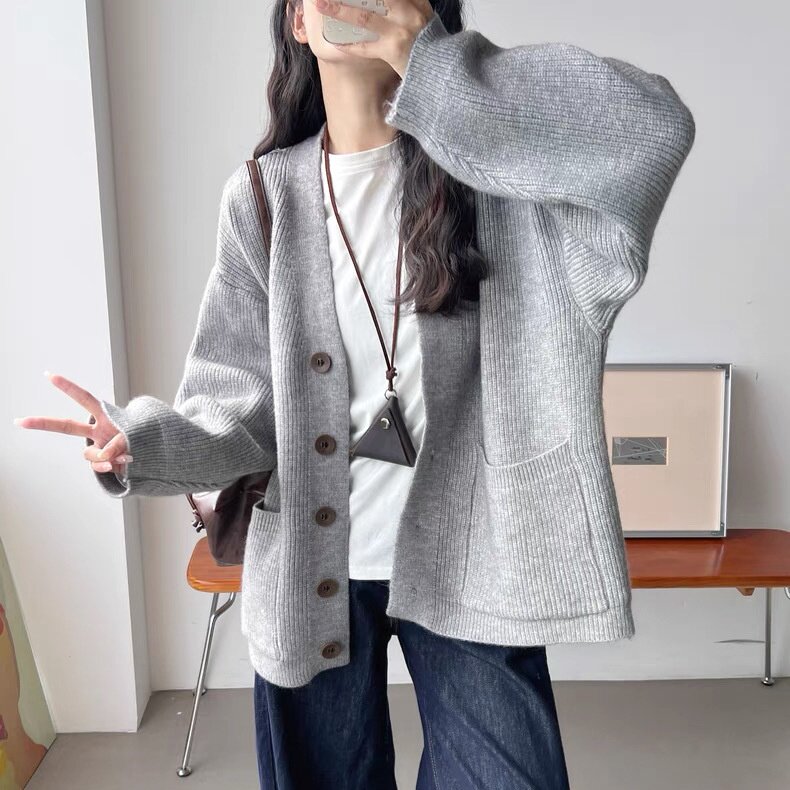 日系秋冬软糯V领针织开衫外套女