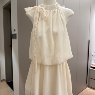 法式少女杏色无袖挂脖式吊带连衣裙子度假风小个子收腰松紧腰短裙