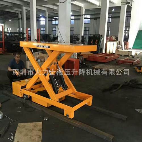 自动化电动升降平台升降机导轨式行走液压平台