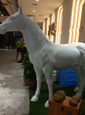 招财玻璃钢大马雕塑酒店餐厅KTV开业庆典树脂艺术装饰马落地摆件