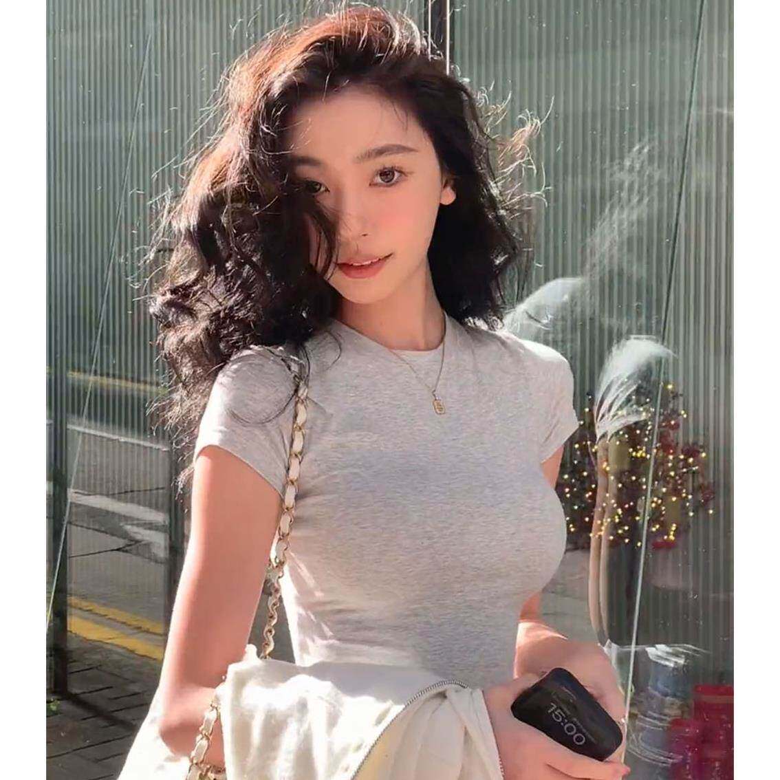 2024夏季纯欲性感辣妹螺纹短袖t恤女易梦玲同款显瘦修身打底上衣
