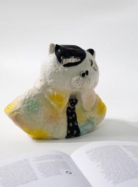 现代简约手猫咪绘软装饰品摆件玩萌几宠AKU样板潮间装饰茶书房客