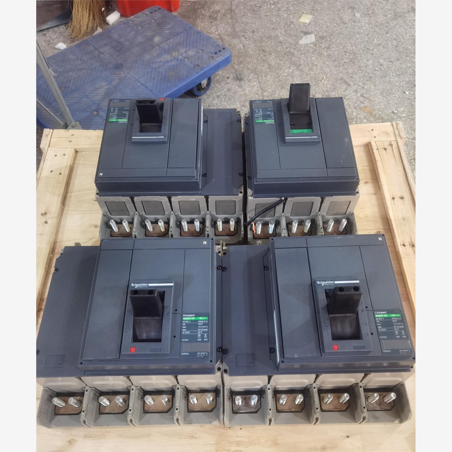 询价施耐德塑壳负荷隔离