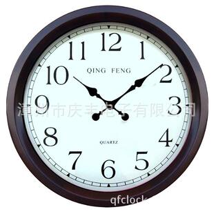 大尺寸客厅圆形静音实木挂钟胡桃色复古木钟大装饰石英钟