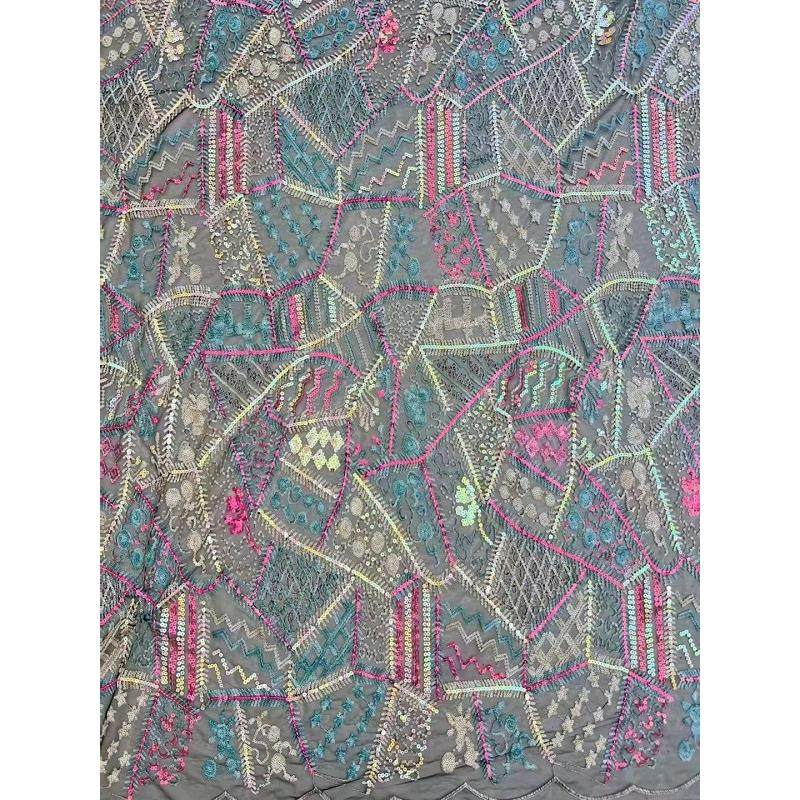 厂家直销新款重工亮片绣花布料刺绣网纱蕾丝花边面料花图格珠绣