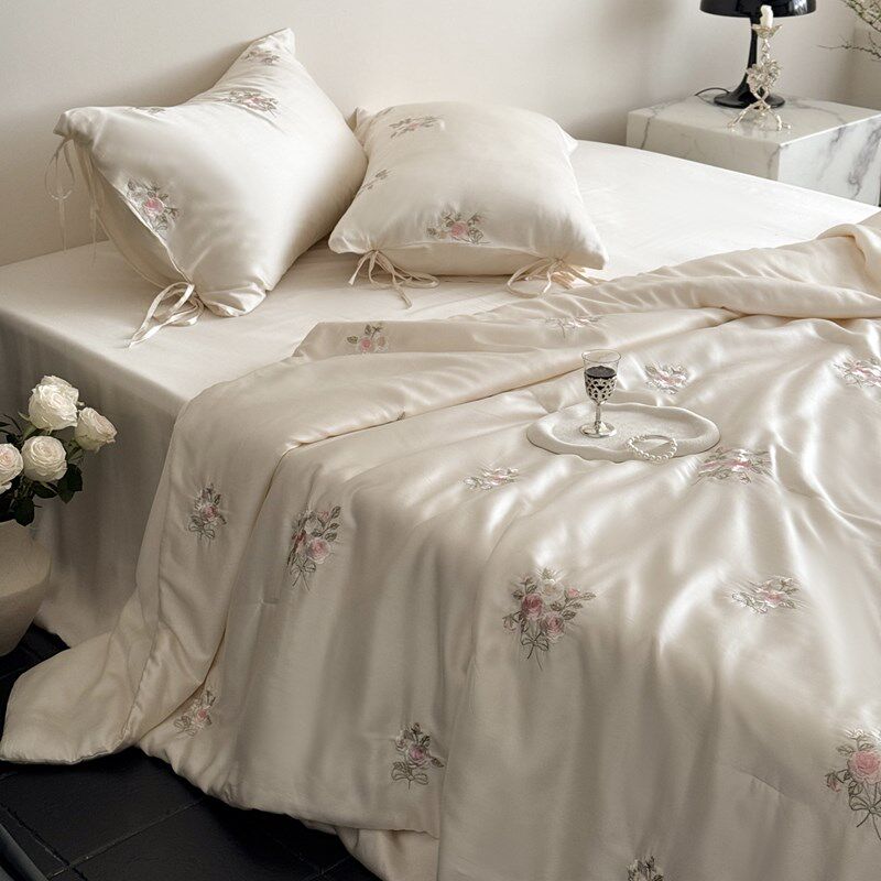 奶油色!兰精天丝夏凉被四件套 轻奢高级感重工刺绣空调被薄被子