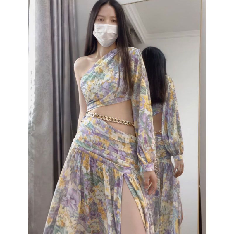 法式性感斜肩碎花连衣裙