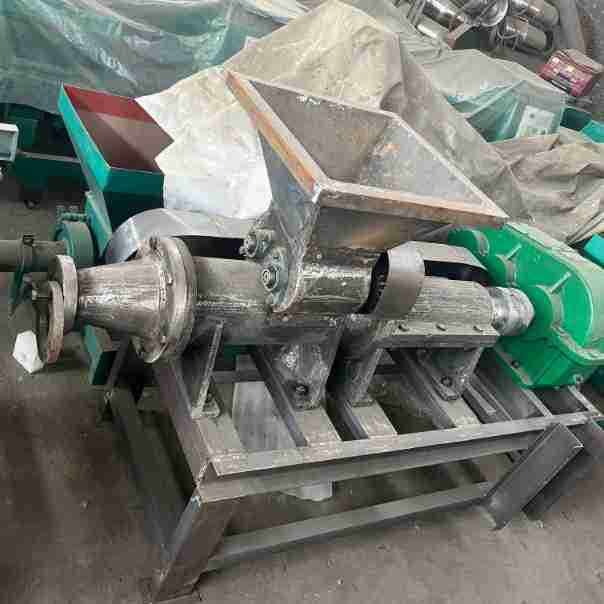 制作型炭烧烤炭制炭机设备 手指炭棒机设备 枣木果木炭粉制棒机,农机/农具/农膜,林业机械,淘宝优惠券,粉丝福利购,淘宝优惠卷