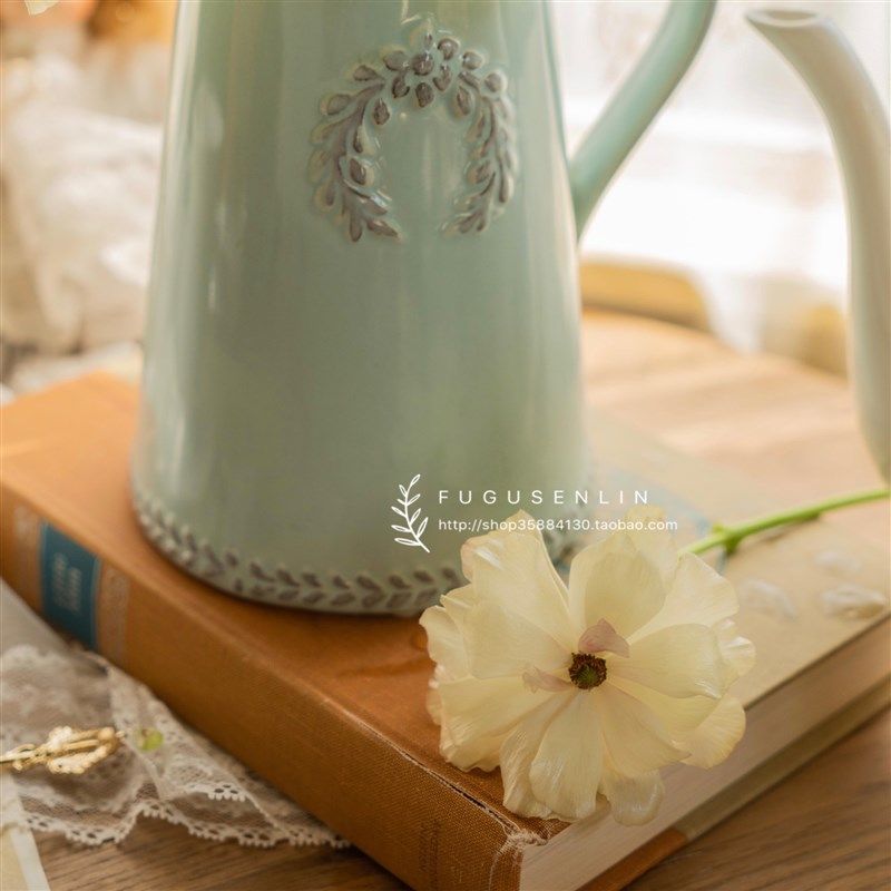 外出口清新欧美法式田园陶瓷浮雕水奶壶水培N干鲜插花瓶水养百合