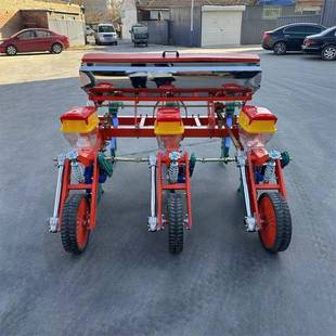 油6351葵播机拖拉带4行6行玉米黄豆播种机勺播盘种点机播免机间苗