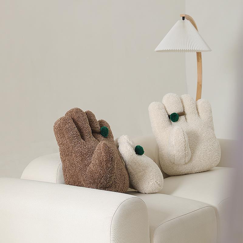 M软ar居ryMe简约绒造布创意型家沙发靠枕GVU异形手掌抱枕趣味靠垫