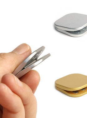 EDC锌合金手推响币跷跷板随身玩具扑克推牌解压减压金属啪啪牌ppb