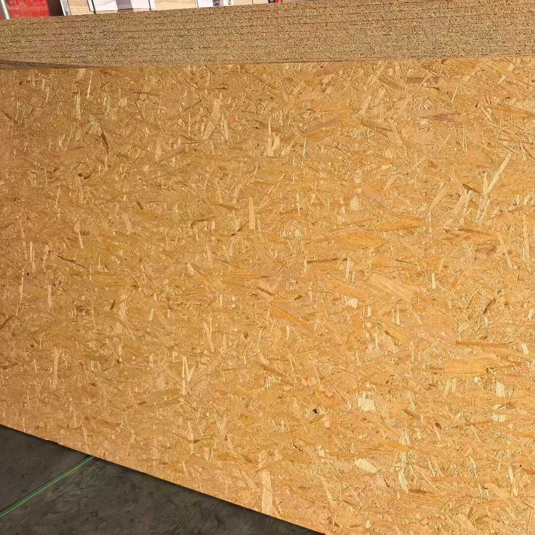 厂家销售欧松板定向刨花板18mm 室内用推荐 E0级