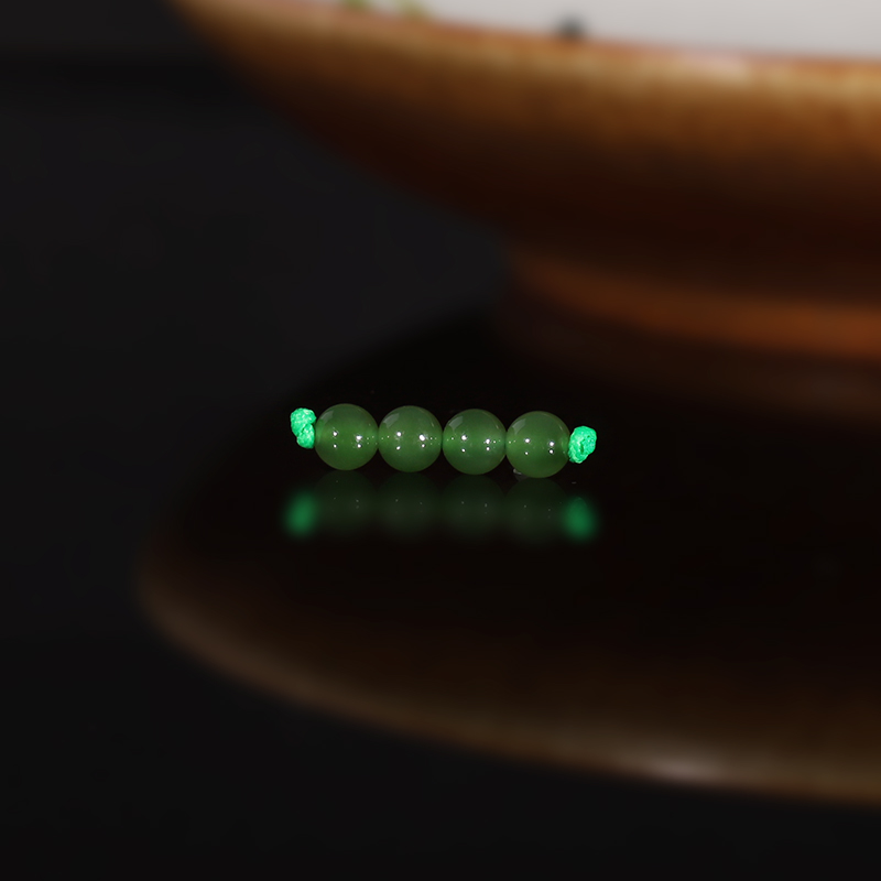 收藏俄料碧玉乌兰海苹果绿4mm散珠配珠高货和田玉单珠隔珠