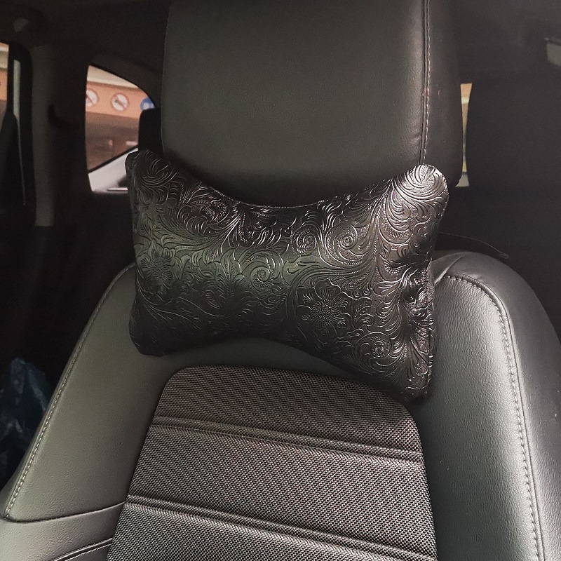 汽车头枕护颈枕JDM唐草压花皮革四季通用车内饰枕头车用骨头枕