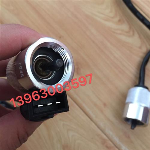 时风农用车配件风菱D版里程表感测器风顺变速箱感应器风顺1