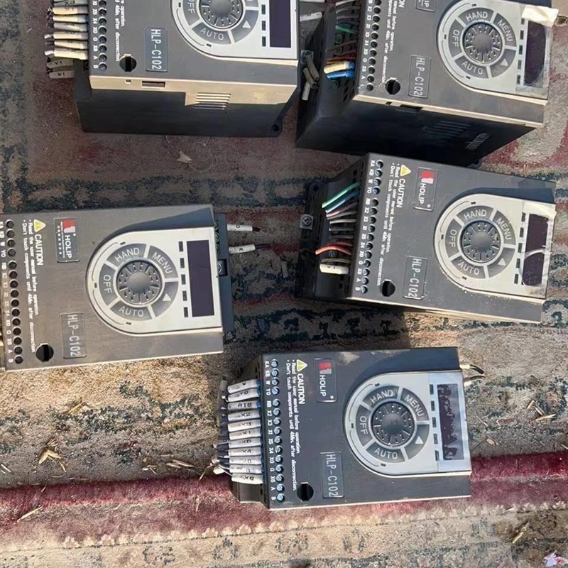 海利普变频器HLP-C102,成色不错,1.5千瓦功率,有一