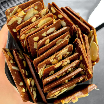 脆脆的坚果布朗尼满口坚果香味