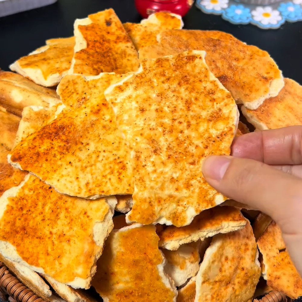 手工纯碱烘烤馍片山西碱性馒干饱腹代餐办公室下午茶休闲酥脆零食