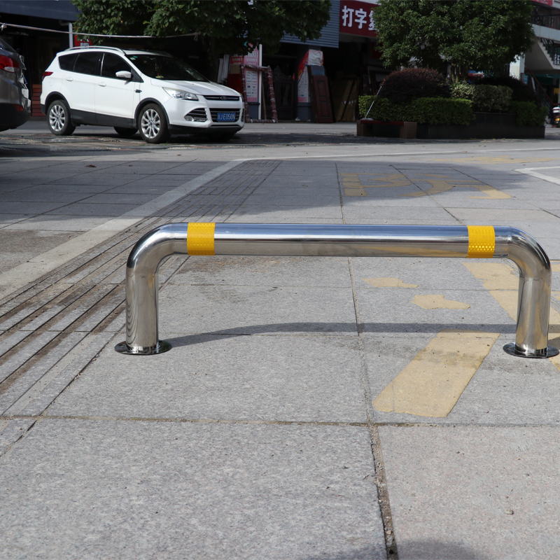 傲创不锈钢护栏M型钢管挡车器加厚U型护栏防撞栏杆防护道路隔离桩