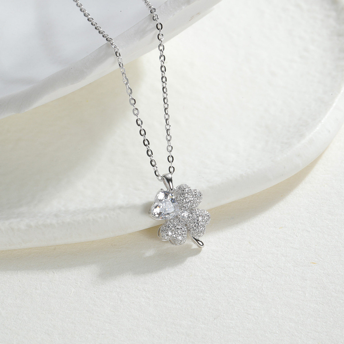 kylin纯银四叶草项链满钻花瓣单钻轻奢幸运草18k金锁骨颈链送女友