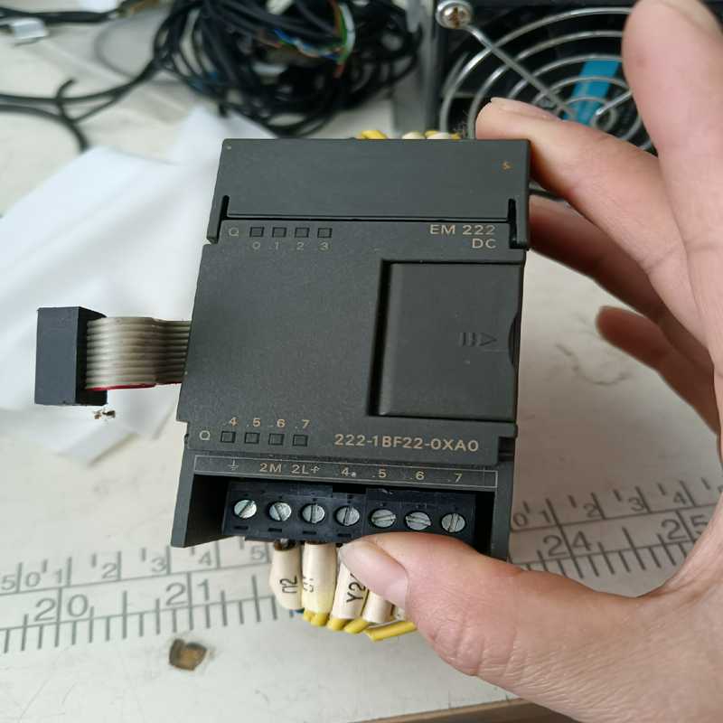 原装正品西门子EM222CN扩展模块6ES7 222-1BF(崽载电子)