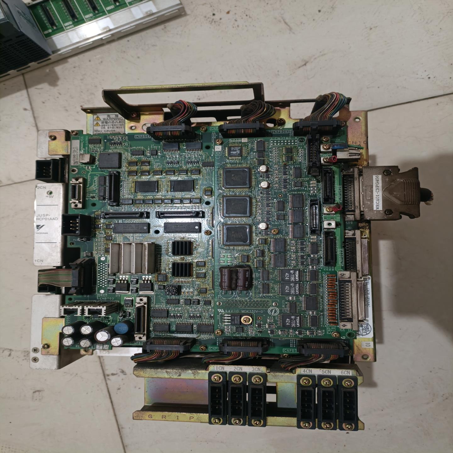 安川UP6机器人控制器CACR-UP6AAC(崽崽配件）