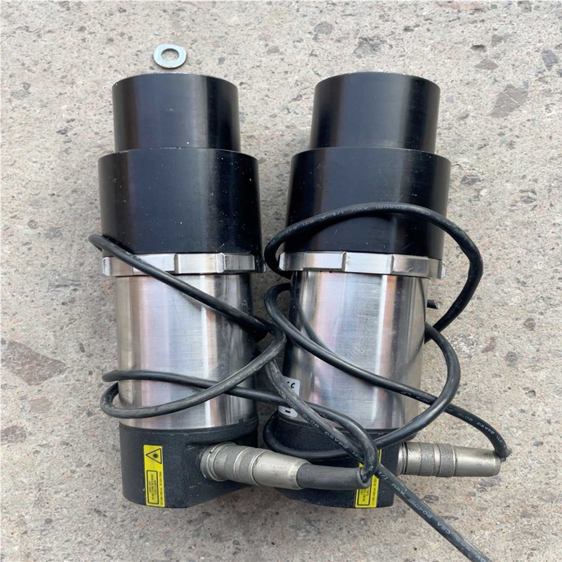 议~高温红外测温仪  雷泰RAYTEK